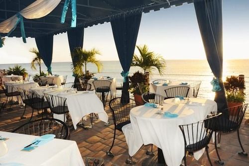 Osprey Beach Hotel Cockburn Town Екстериор снимка